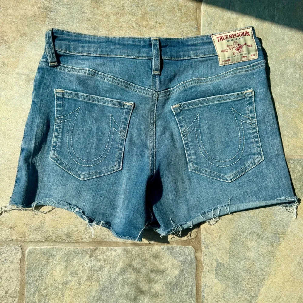 True Religion‎ Maisie Denim Shorts RN112790 CA57414 Size 29 Distressed